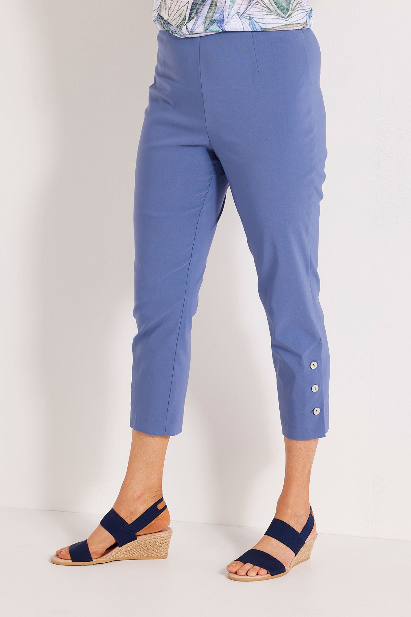 Chaucer 7/8 Button Hem Pant