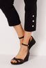 Chaucer 7/8 Button Hem Pant