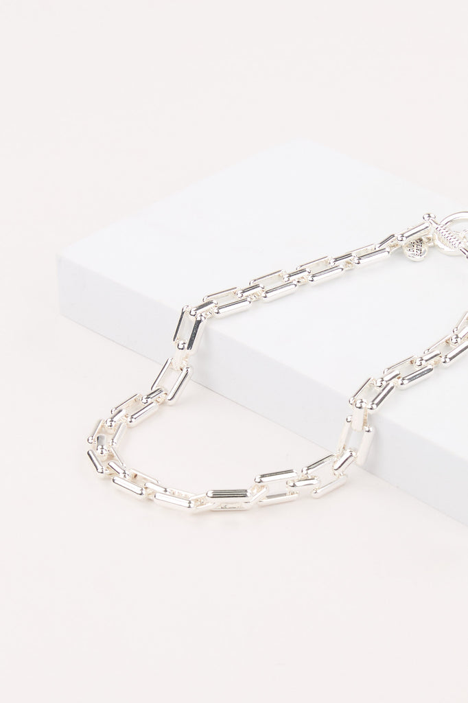 LARA SHORT NECKLACE