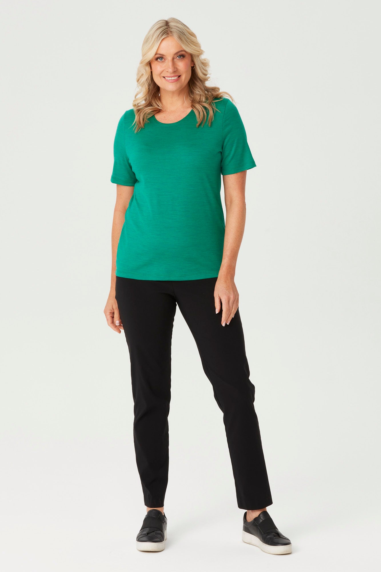 HEDRENA CLASSIC SHORT SLEEVE TEE