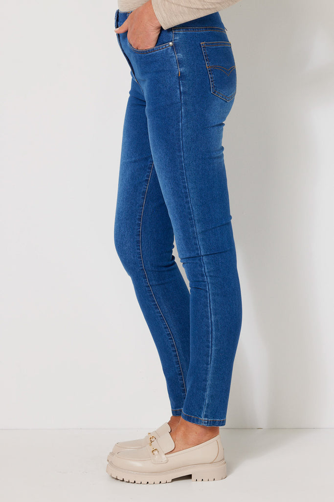 CODE ZIP FRONT NARROW LEG JEAN