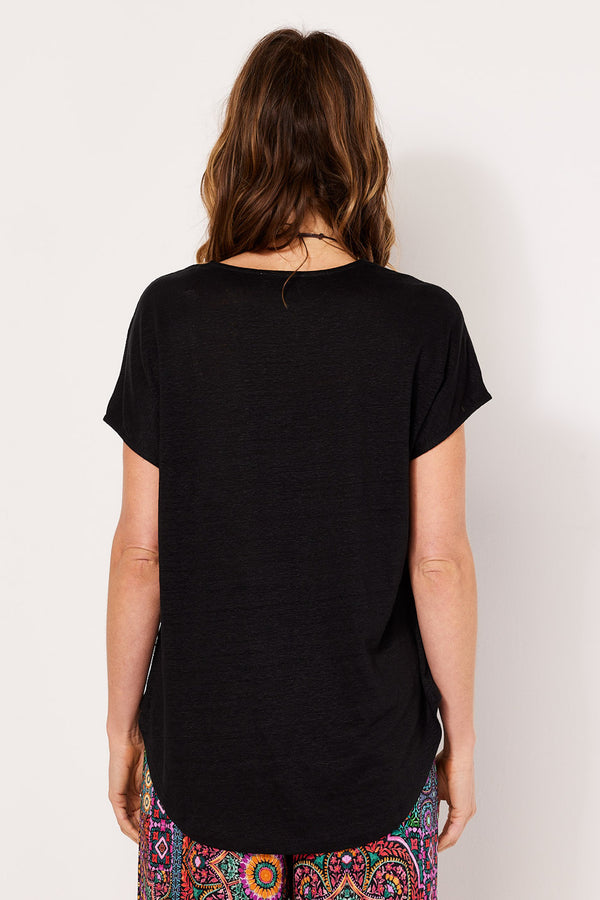 Lia Luxton V-neck S/s Top